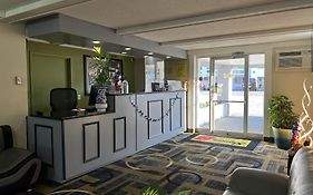 Super 8 By Wyndham Bangor